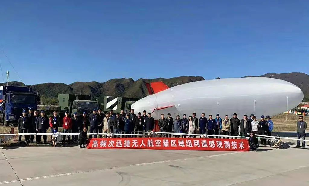 李德仁院士与廖小罕书记共探智能时空服务新路径——卫星定位模块研发成焦点